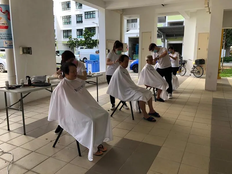 kcuts stylists who gave free haircuts in the community